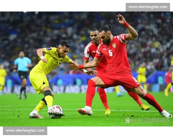 全球足球盛宴开启，世界顶级赛事激战正酣，球迷热情高涨，谁将捧起荣耀之杯