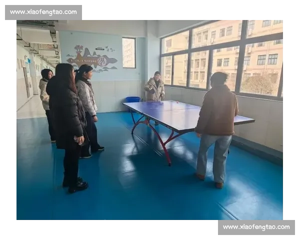 我给你拟的标题是: 校园乒乓球比赛精彩纷呈师生同场竞技展风采 我给你拟的标题是: 校园乒乓球比赛精彩纷呈师生同场竞技展风采